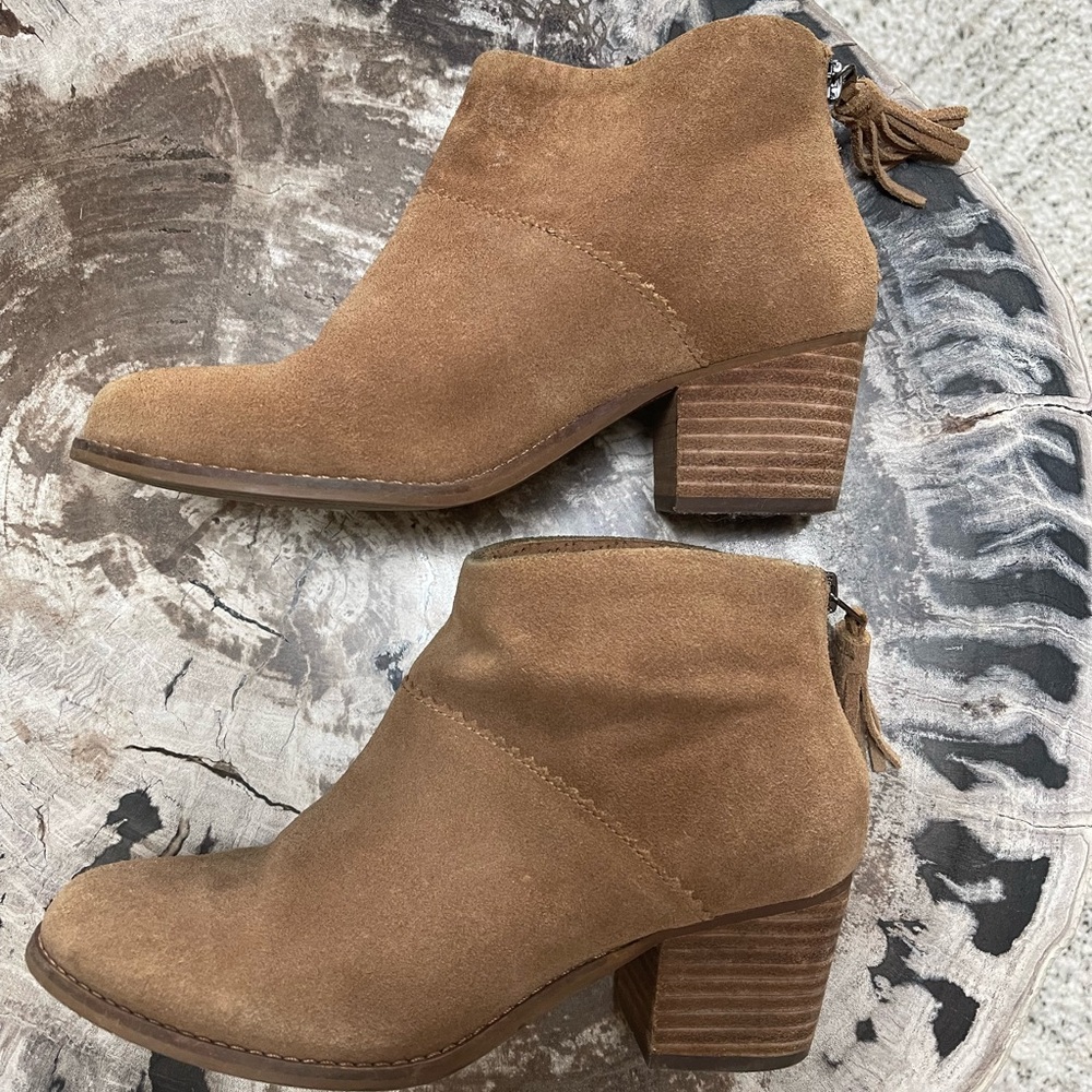 TOMS Leila Bootie, size 6.5, LNUC